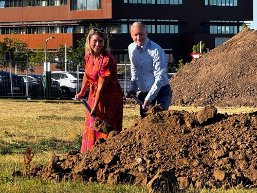 Første spadestik på NRGi’s nye domiciludvidelse