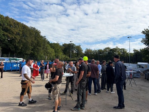 En vigtig milepæl er nået – rejsegilde på Holte Hal 3